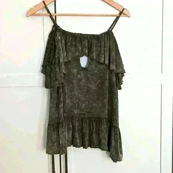 Chaser Green Acid Wash Top - Picture 1 of 4